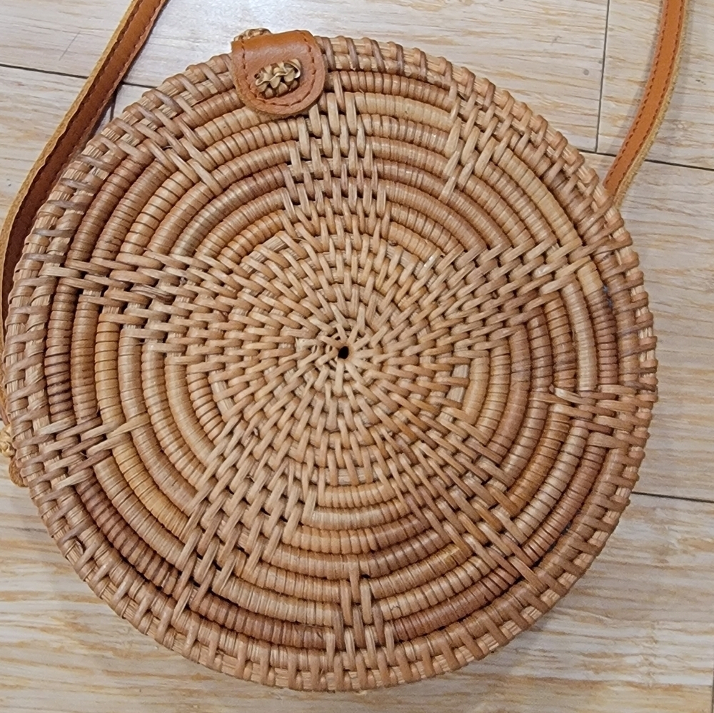 Round Straw Crossbody Bag Purse Rattan Boho Basket Woven Beach